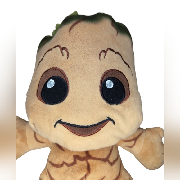 Disney Parks 10 Inch Sitting Baby Groot Marvel Weighted Plush Happy Groot EUC - Picture 4 of 4